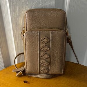 Elegant Tan Crossbody Bag